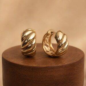 Aretes Candonga Trenzada Dorada Cover Gold