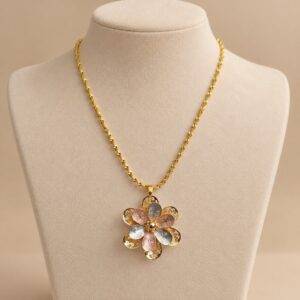 Collar En Rodio Con Dije De Flor En Tres Tonos